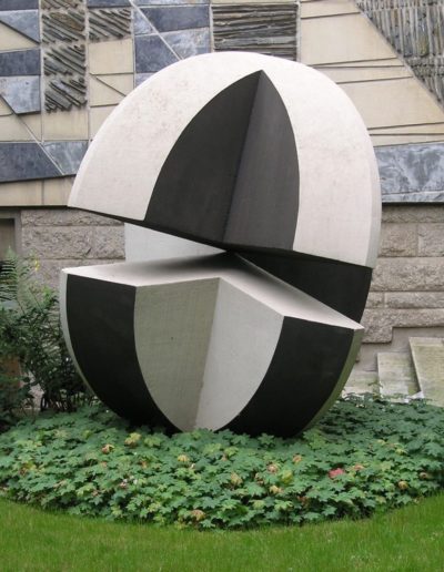 Boule, white stone, 1960, courtyard area, Faculté de Droit