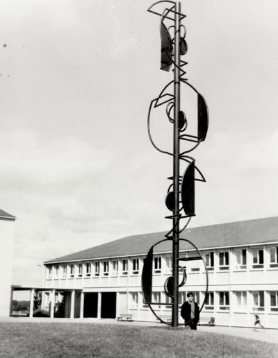 Signal, metal, 7 m, 1967, Collège, La Guerche-de-Bretagne