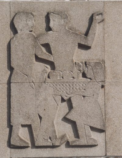 Mairie de Caudan – Bas-relief – 1958