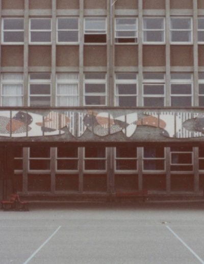 Collège Jacques Prévert à Guingamp – linteau en mosaïque – 1973